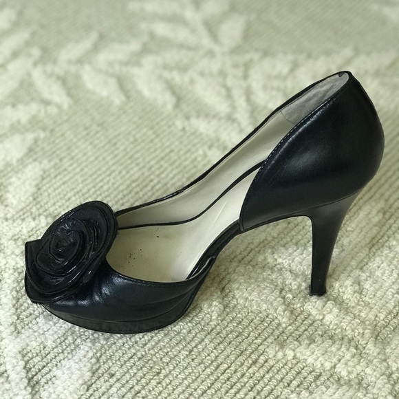 Nine West Peep Toe Heels with Rose - Picture 6 of 7